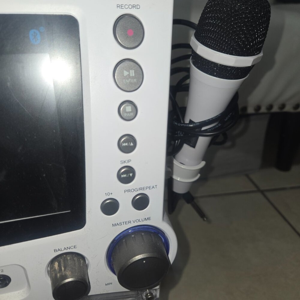 Karaoke Machine - Picture 7 of 9